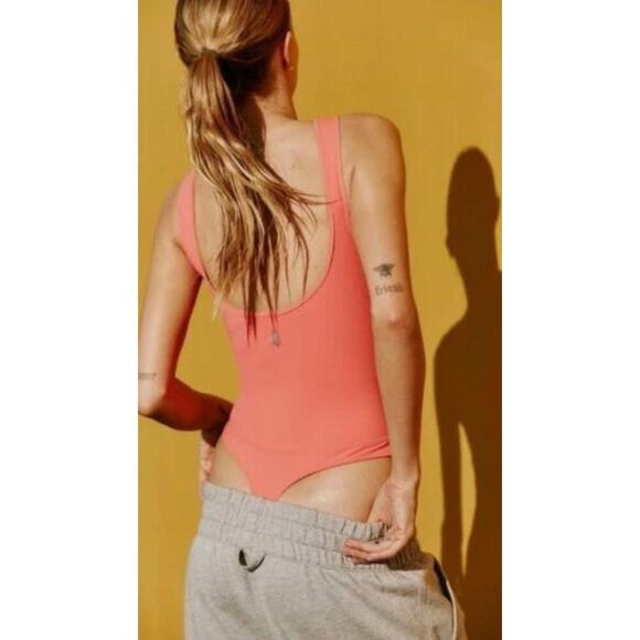 Free People Movement Heart of Gold Leotard Bodysuit Size Small Strawberry NWT$88 - Picture 2 of 10